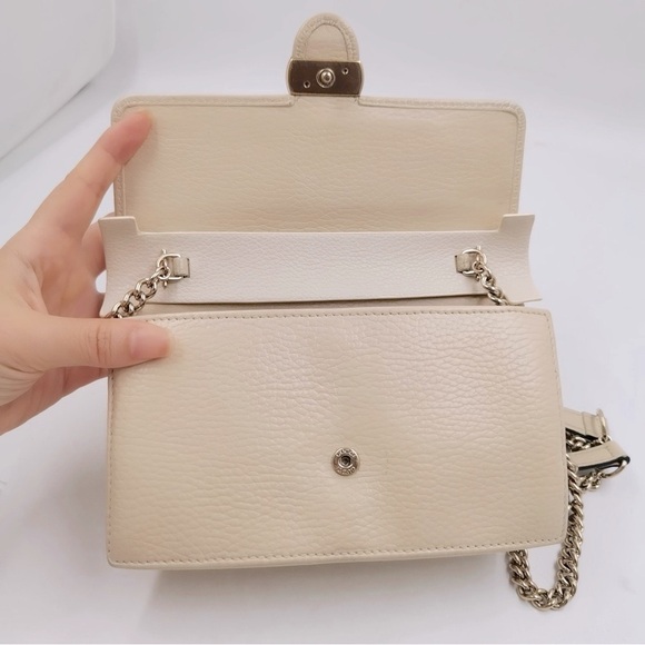 Authentic Gucci cream white interlocking GG woc on chain - Picture 10 of 11